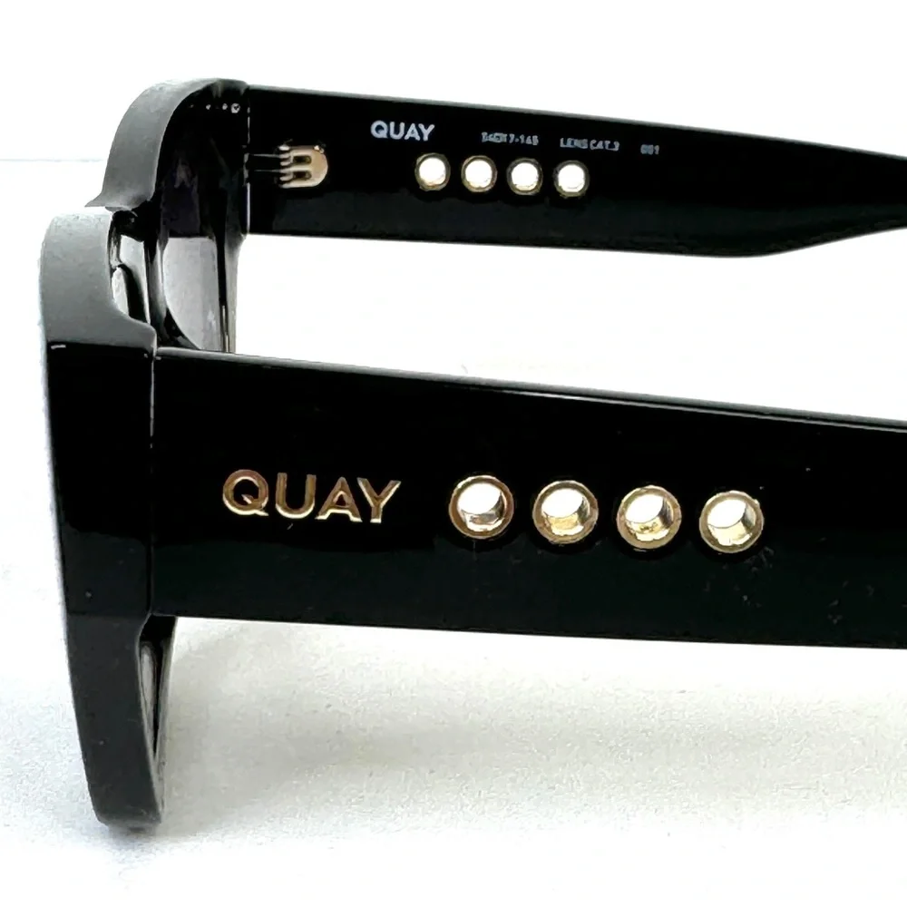 QUAY Australia NEW No Apologies Angled Square Sunglasses NEW Black Smoke
